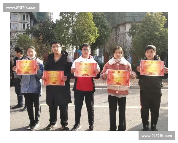 难忘的第一次拔河比赛 友情与努力的较量
